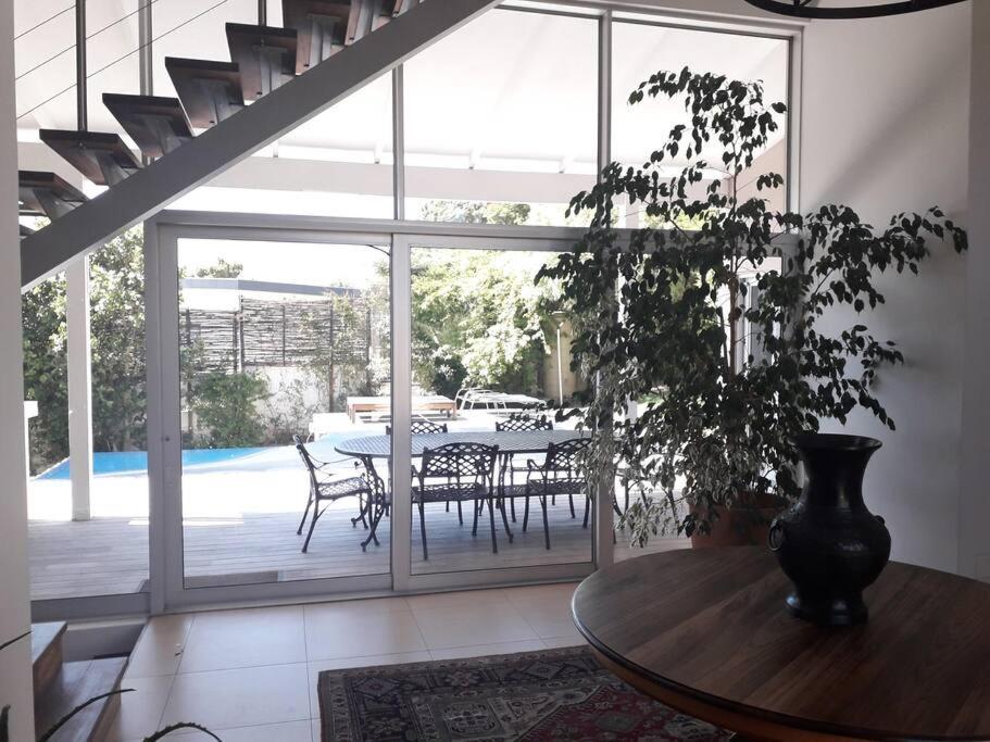Villa Luxury 12 Bed Villa, Amazing Views, Solar Power *